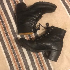 FRYE boot, heeled lace up RAD